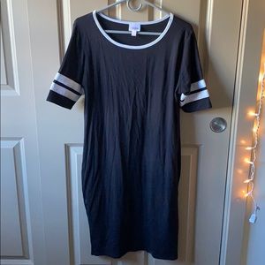 Black Striped Sleeve Night Gown